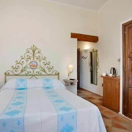 Felix - Country Parco Degli Ulivi