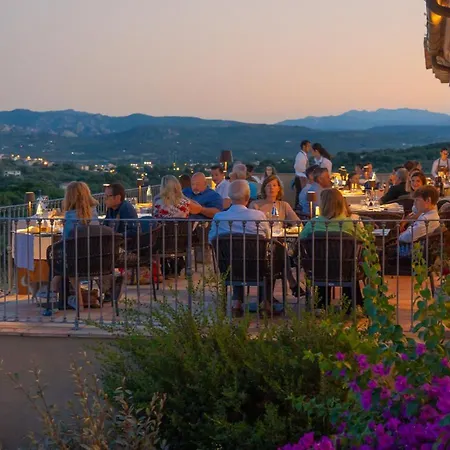 Felix - Country Parco Degli Ulivi