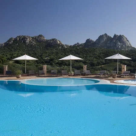 Felix - Country Parco Degli Ulivi 4*