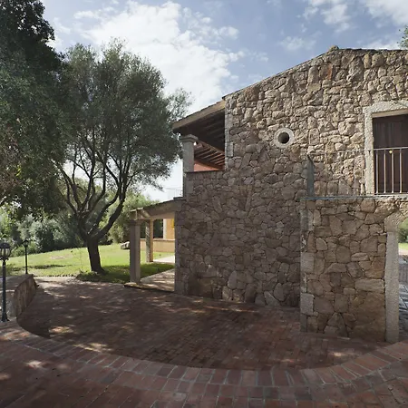 Felix - Country Parco Degli Ulivi Ξενοδοχείο Arzachena