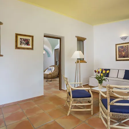 Felix - Country Parco Degli Ulivi